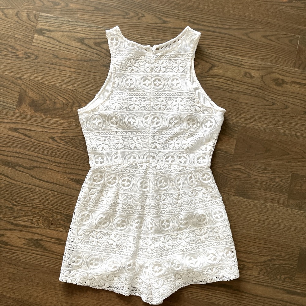 BB Dakota Women's White Lace Sleeveless Romper Size 6 - Picture 2 of 5